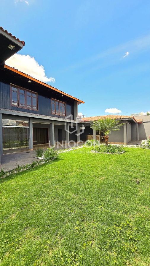 Casa, 6 quartos, 650 m² - Foto 1