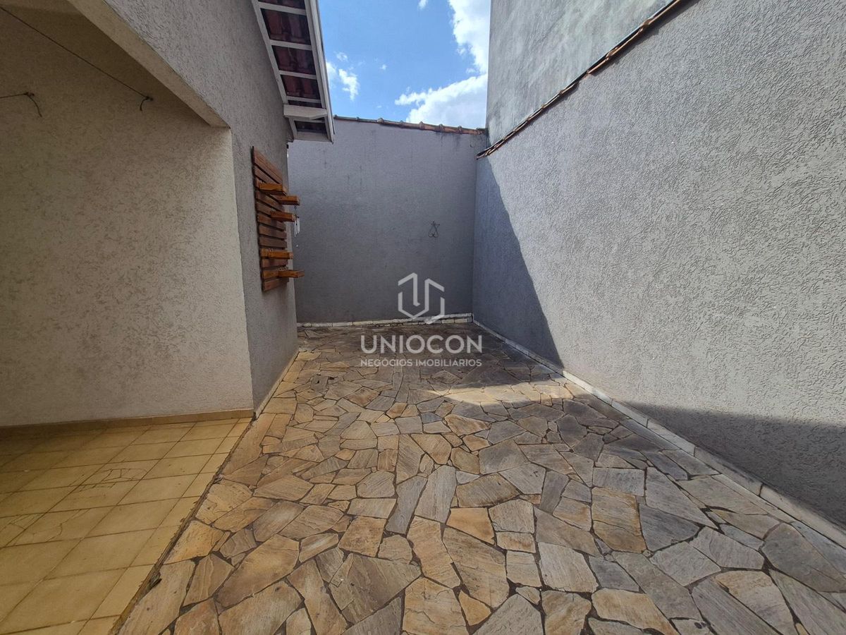 Casa, 3 quartos, 250 m² - Foto 15