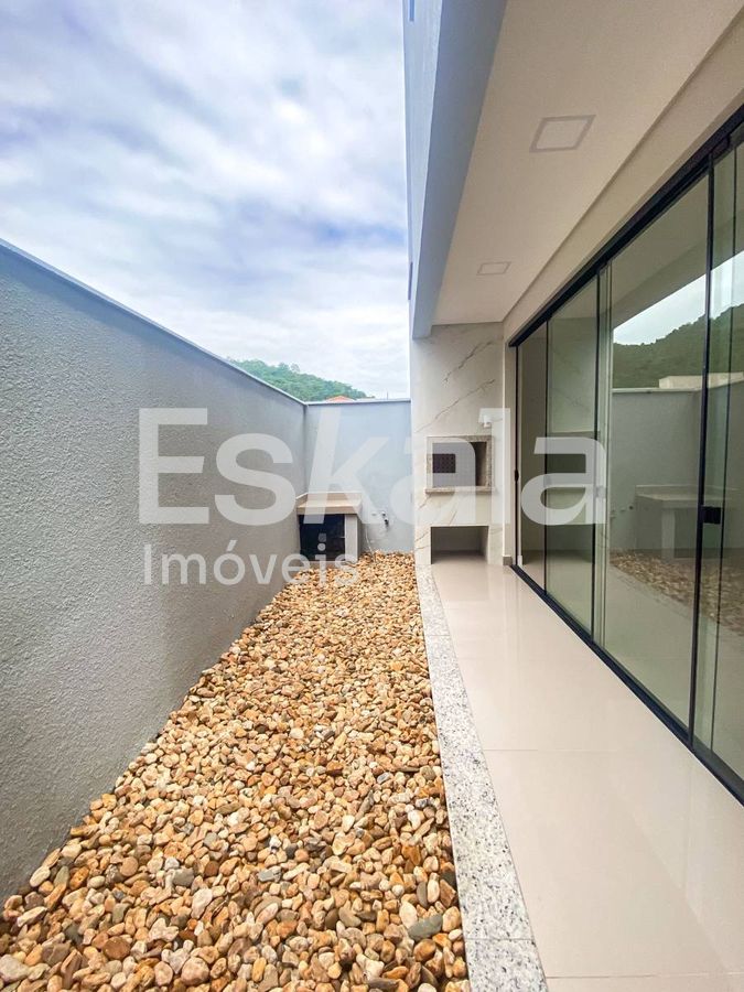 Casa Geminada com 01 Suíte + 02 Dormitórios Barra do Rio Cerro - Jaraguá do Sul