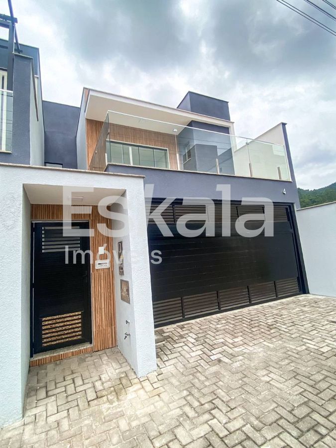 Casa Geminada com 01 Suíte + 02 Dormitórios Barra do Rio Cerro - Jaraguá do Sul
