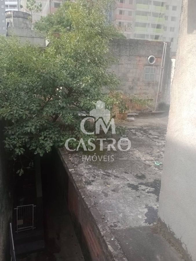 Casa 2 Quartos em Penha de França, São Paulo - Fachada Funcional e Iluminação Natural