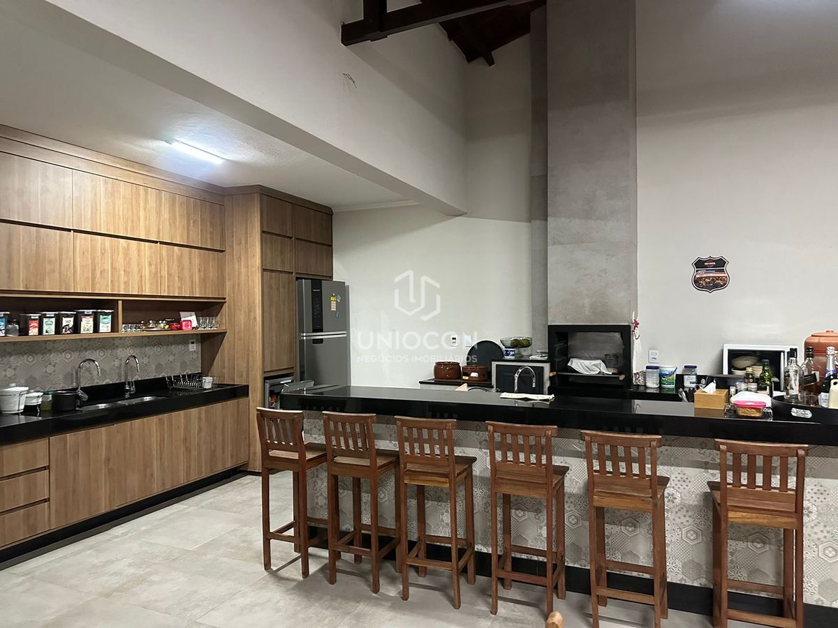 Sala-Conjunto, 327 m² - Foto 1