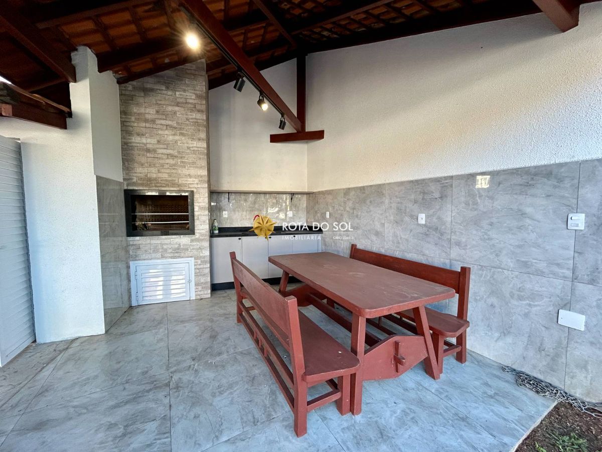 Casa Frente Mar à venda Praia Centro Bombinhas SC - 9