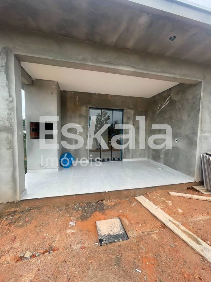 Casa Com 01 Suíte + 02 Quartos e 324m² De Área De Terreno Jaraguá 99 - Jaraguá do Sul