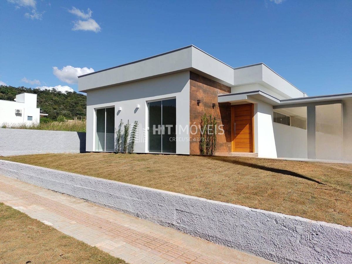 Casa de esquina - loteamento 13 de maio - gabiroba - ituporanga - sc