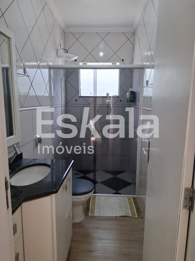 Casa com 01 suíte + 02 dormitórios três rios do sul - jaraguá do sul