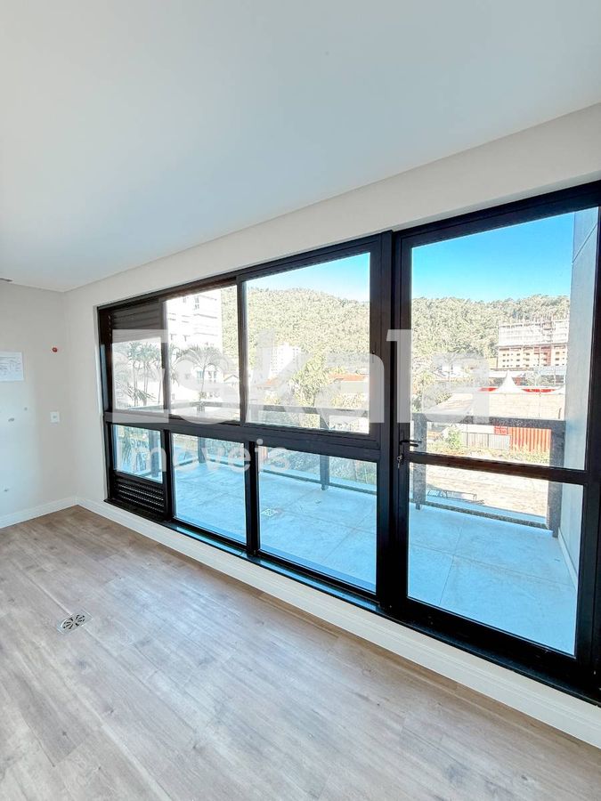 Apartamento alto padrão com 01 suíte master + 02 demi-suítes vila nova - jaraguá do sul
