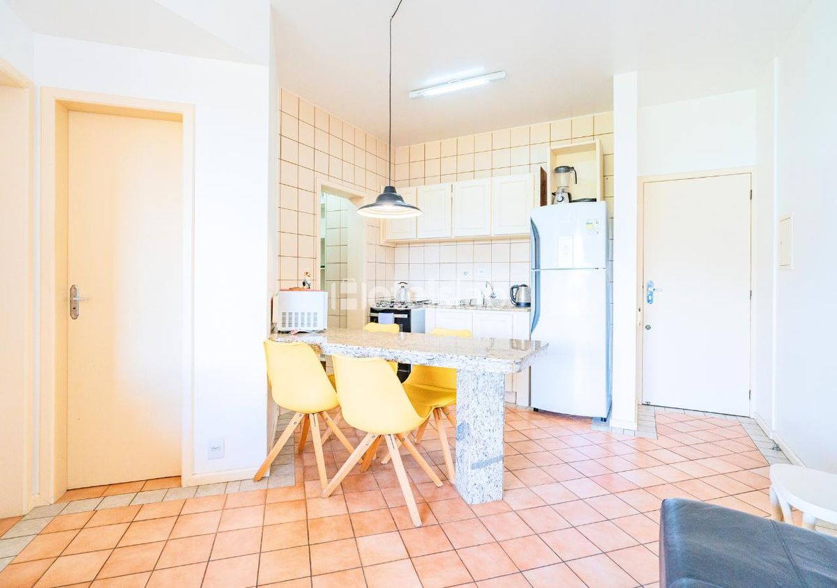 Apartamento de um quarto no Merit Plaza
