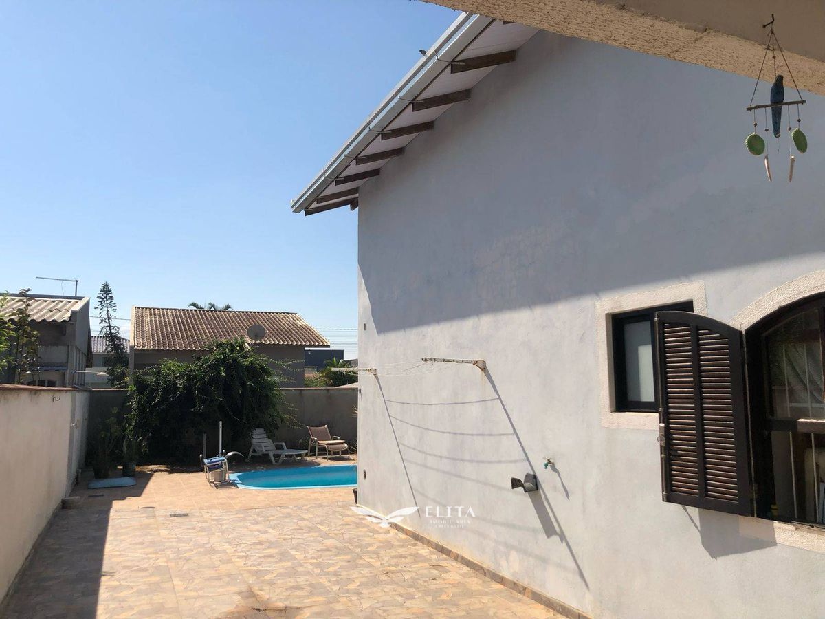 Casa com 3 quartos a R$ 1.170.000,00, no bairro Quinta dos Açorianos - Barra Velha Cód. 2091