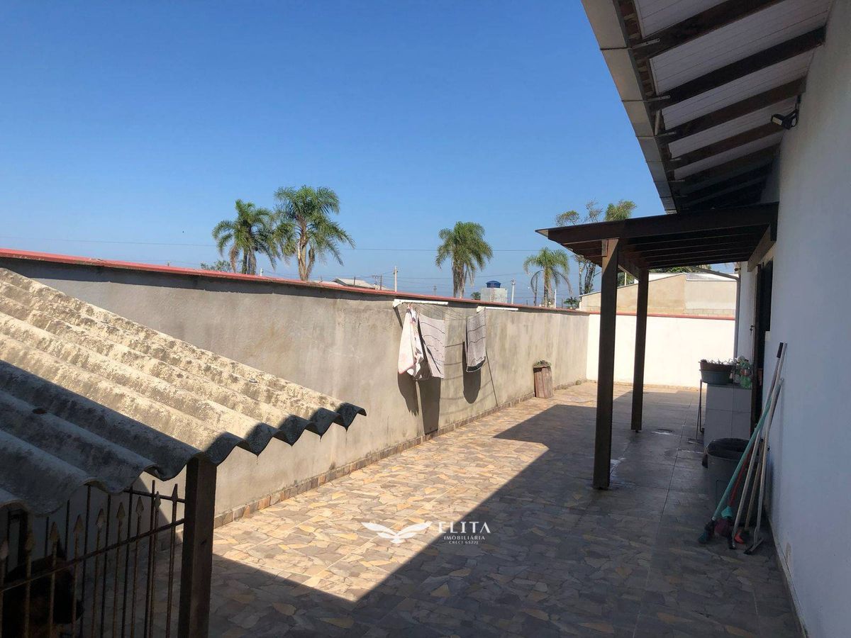 Casa com 3 quartos a R$ 1.170.000,00, no bairro Quinta dos Açorianos - Barra Velha Cód. 2091