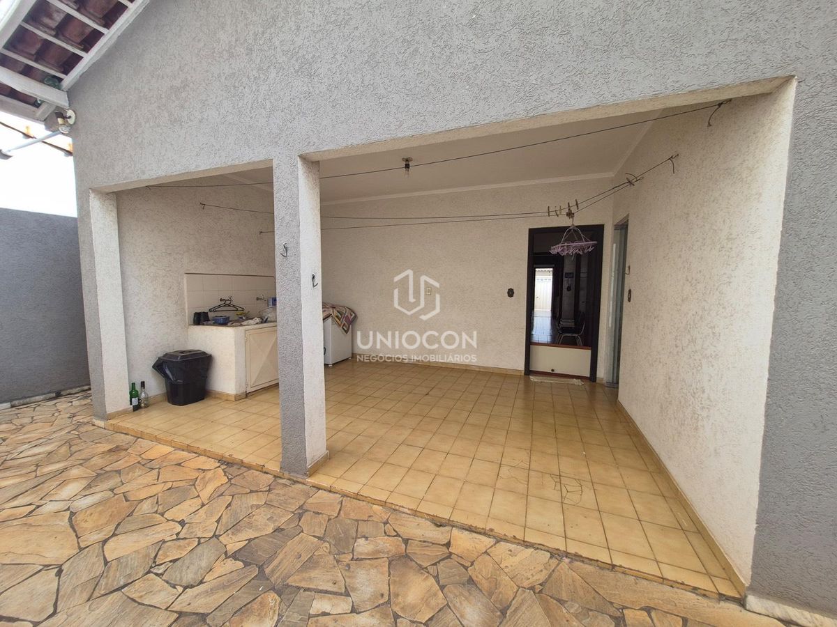 Casa, 3 quartos, 250 m² - Foto 19