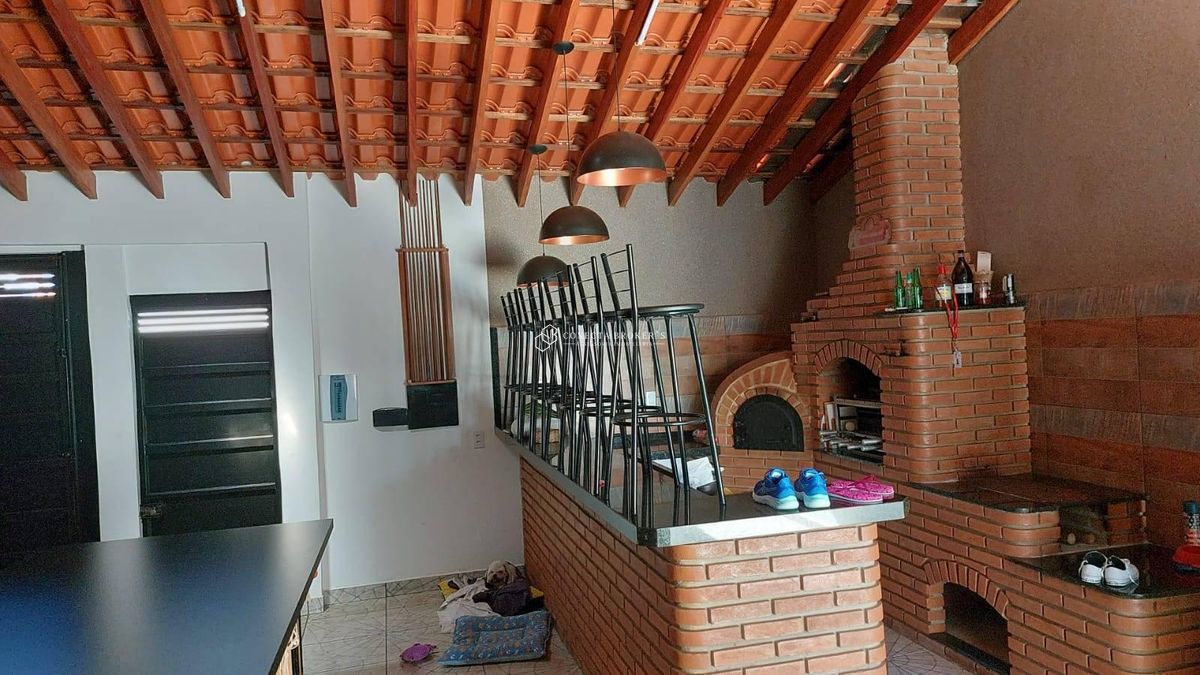 Casa, 3 quartos - Foto 1