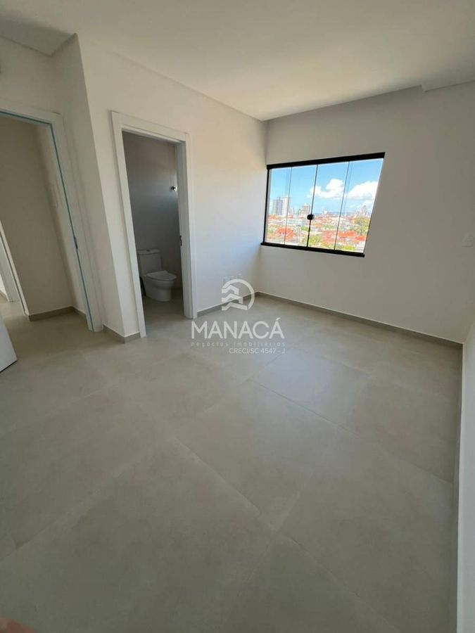 Apartamento 1 suíte + 2 quartos na Praia Central de Barra Velha