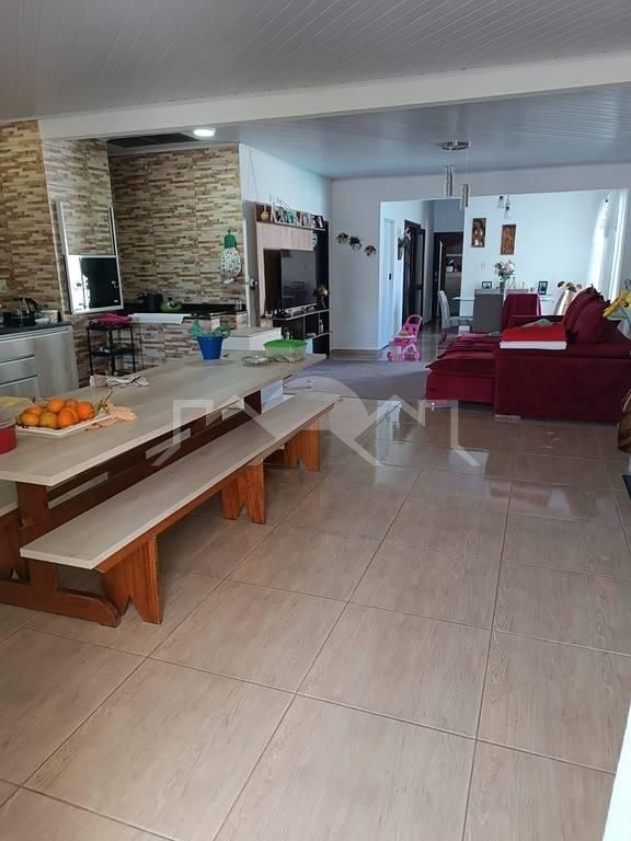 Casa, 6 quartos, 224 m² - Foto 5