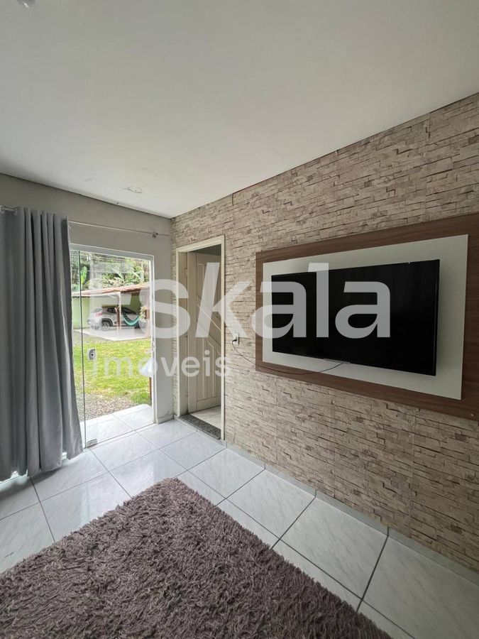 Casa Com 02 Quartos Nereu Ramos - Jaragua Do Sul