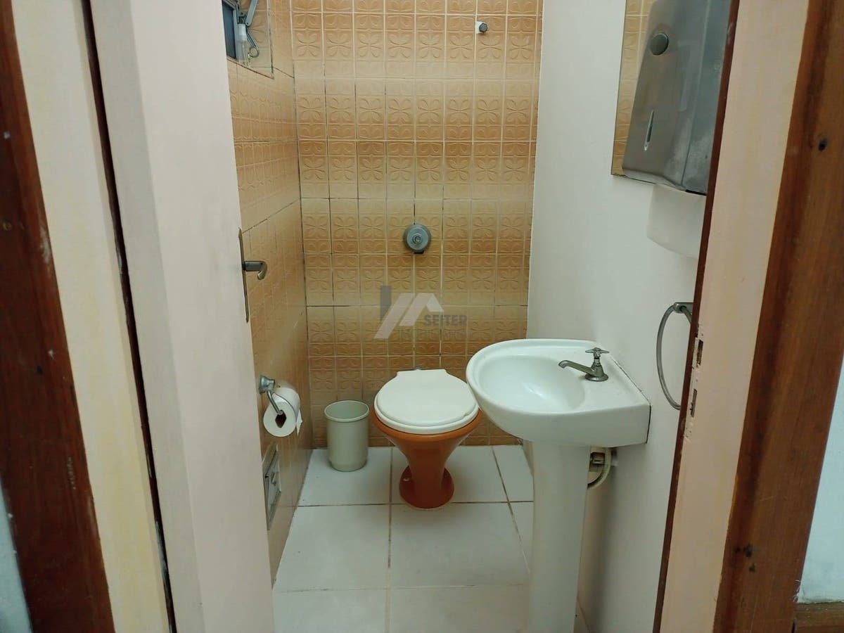 Casa comercial para locação no corrego grande