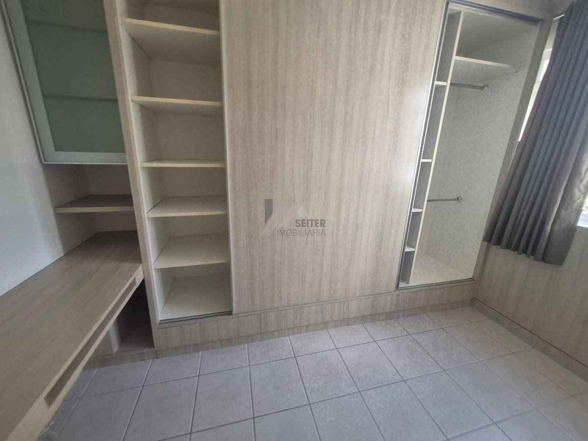 Apartamento de 2 Dormitorios aluguel Itacorubi Mobiliado