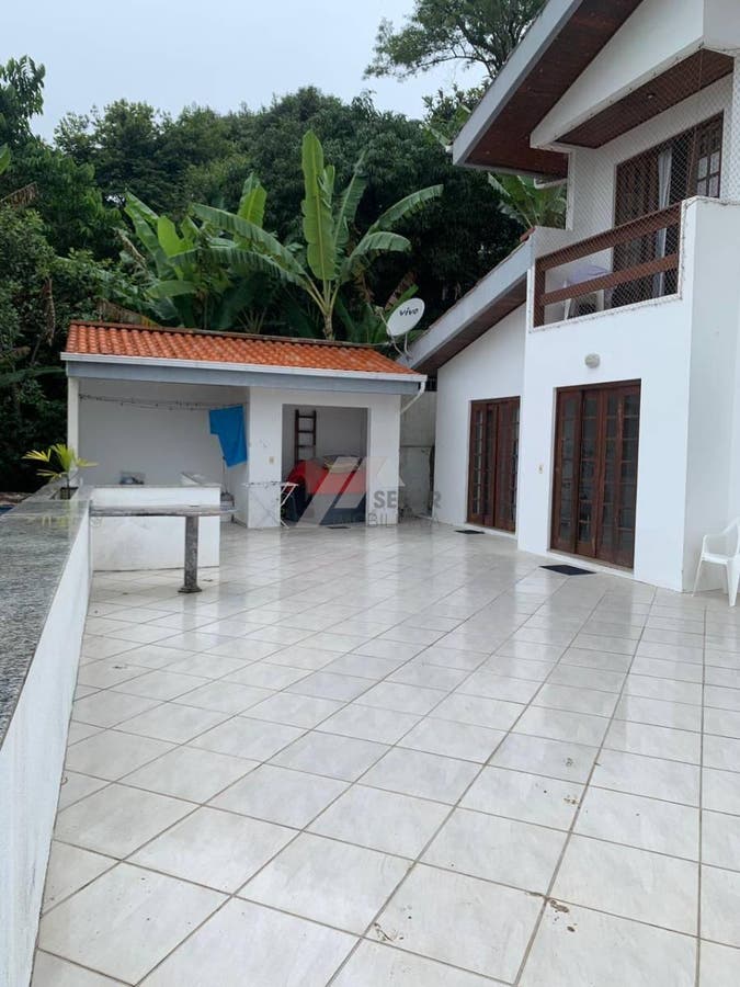 Casa com 5 quartos a venda no Córrego Grande - Florianópolis
