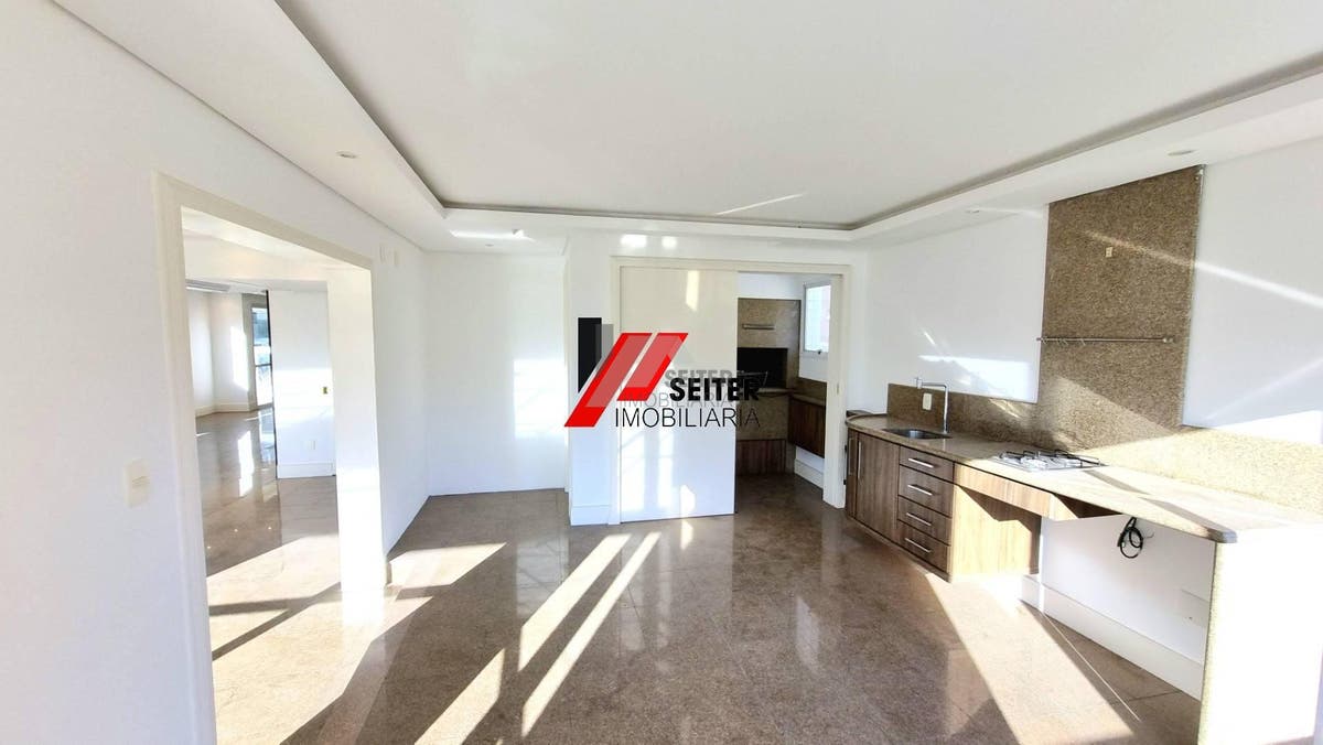Apartamento de 4 dormitorios para alugar na Beira Mar de Florianopolis