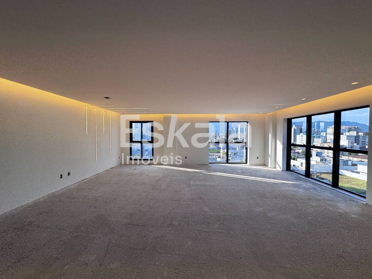 Apartamento Alto Padrão com 04 Suítes - Bairro Vila Nova, Jaraguá do Sul