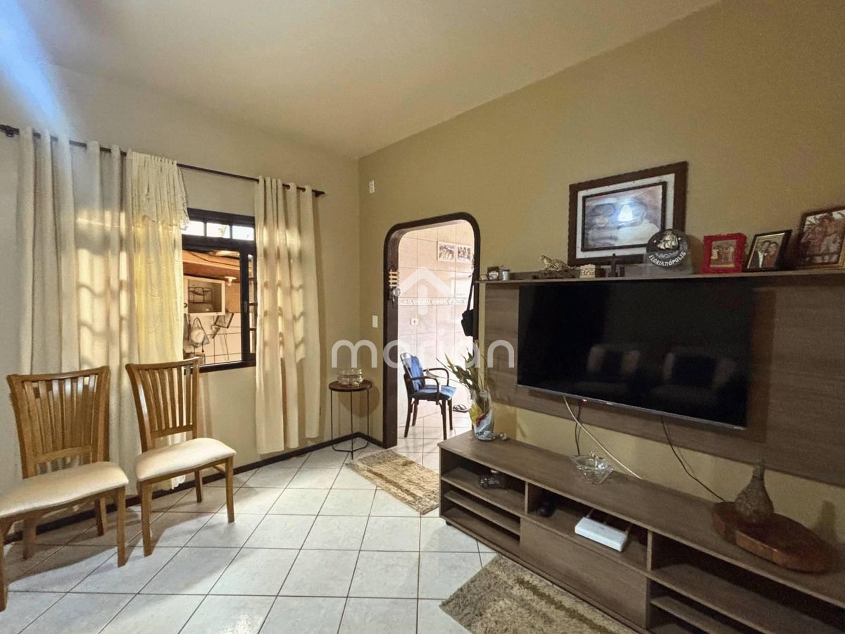 Casa a 600m da praia com 3 quartos, Praia Grande - Penha