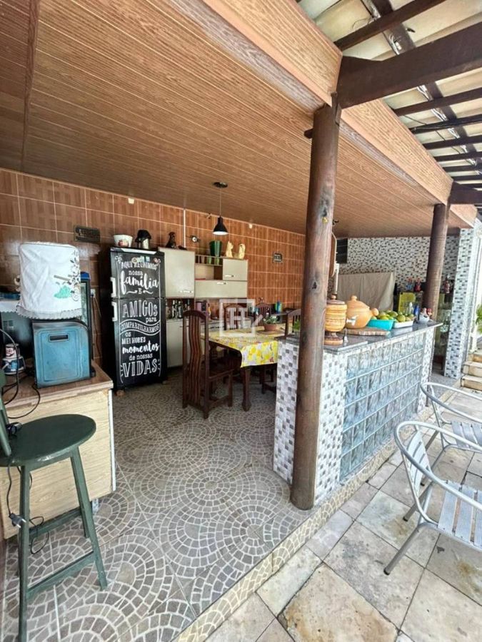 Casa com 5 quartos à Venda, Atalaia - Aracaju
