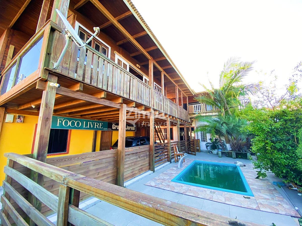 Casa de 7 quartos, 300m² no bairro Vila Nova Alvorada (Divineia), em Imbituba | Eu Corretor