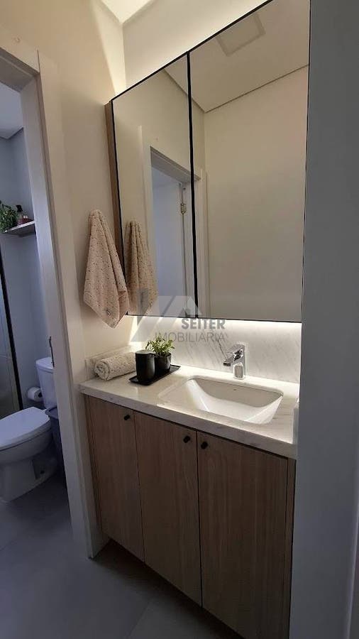 Apartamento 2 dormitórios para Venda no Carvoeira Florianópolis