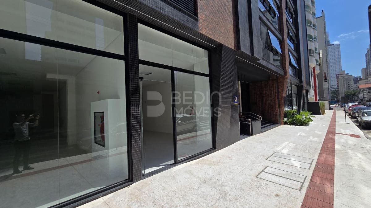 Sala Comercial de 63m² no bairro Centro, em Balneário Camboriú | Eu Corretor