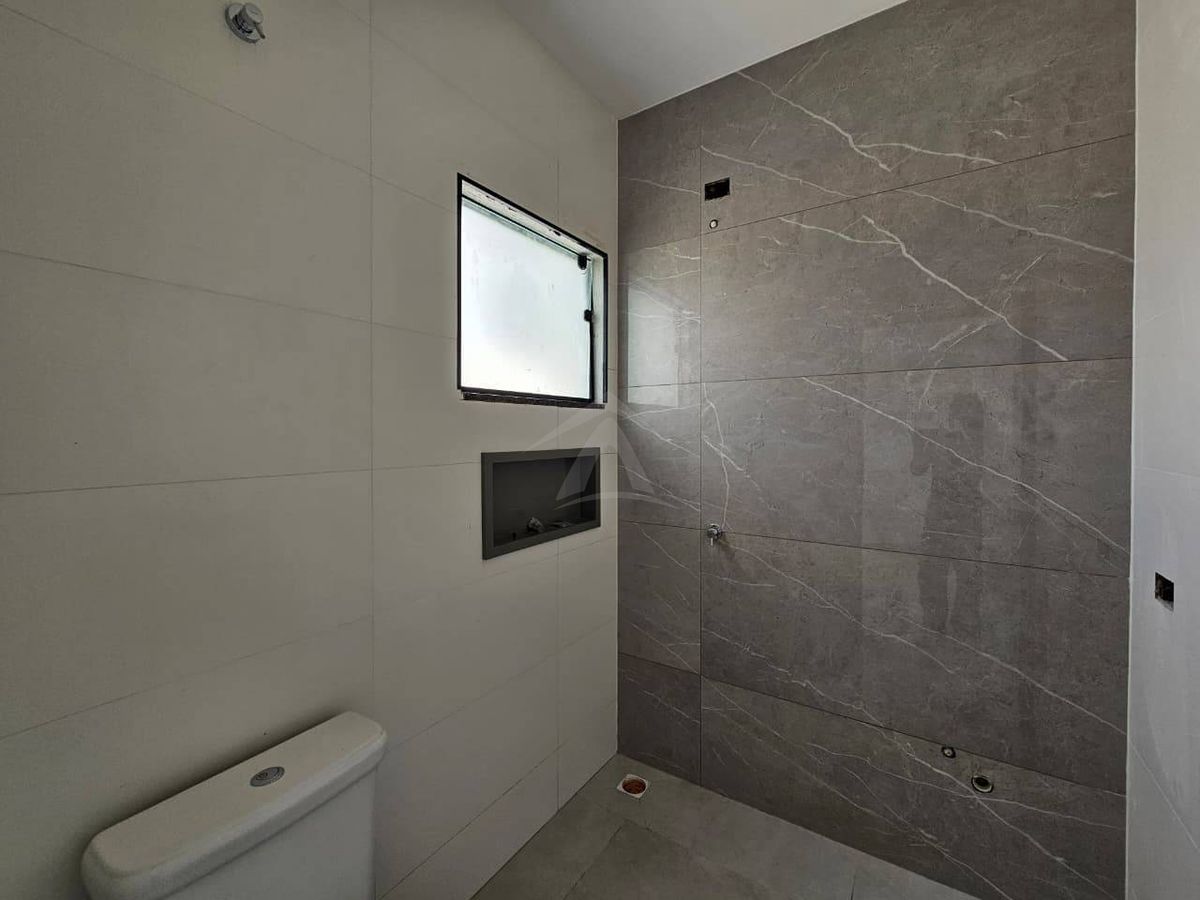 Casa, 3 quartos sendo 1 suíte, paese