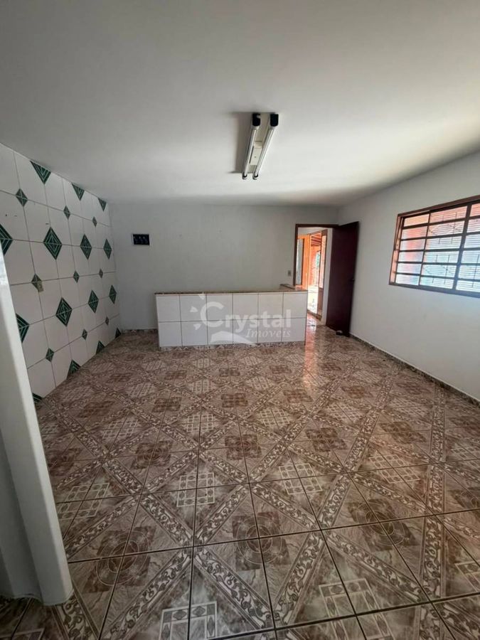 Casa à Venda com 4 Dormitórios, Área Gourmet e Garagem em Vila Jussara Maria - Avaré. Foto 5