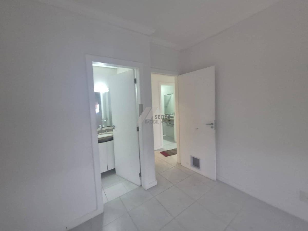 Apartamento com 3 quartos para Locação, Itacorubi - Florianópolis