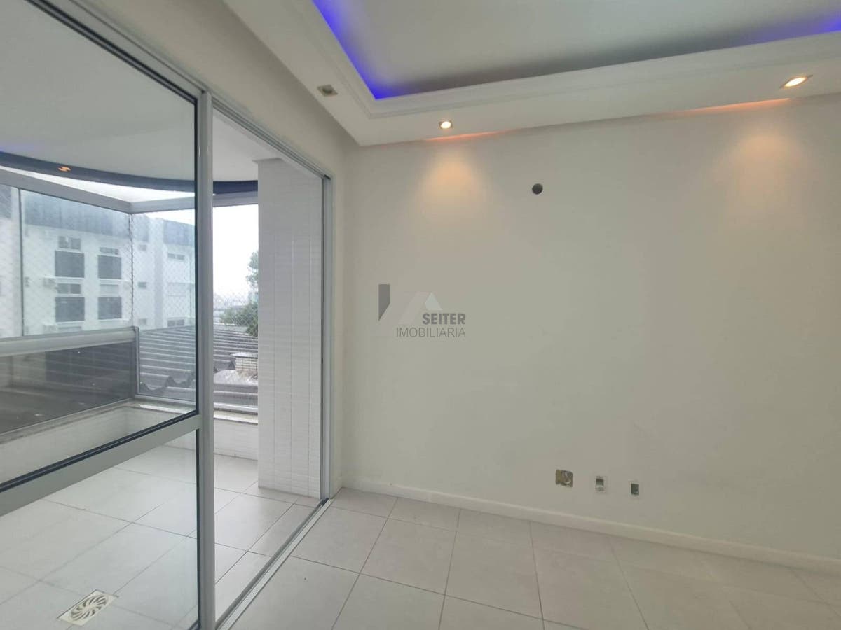 Apartamento com 3 quartos para Locação, Itacorubi - Florianópolis