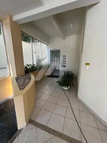 Prédio a venda com 7 apartamentos na Carvoeira Florianópolis
