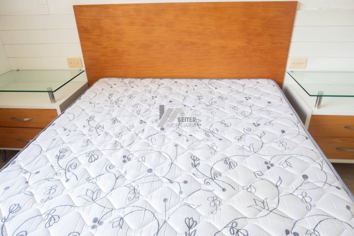 Apartamento com 3 quartos, Centro - Florianópolis