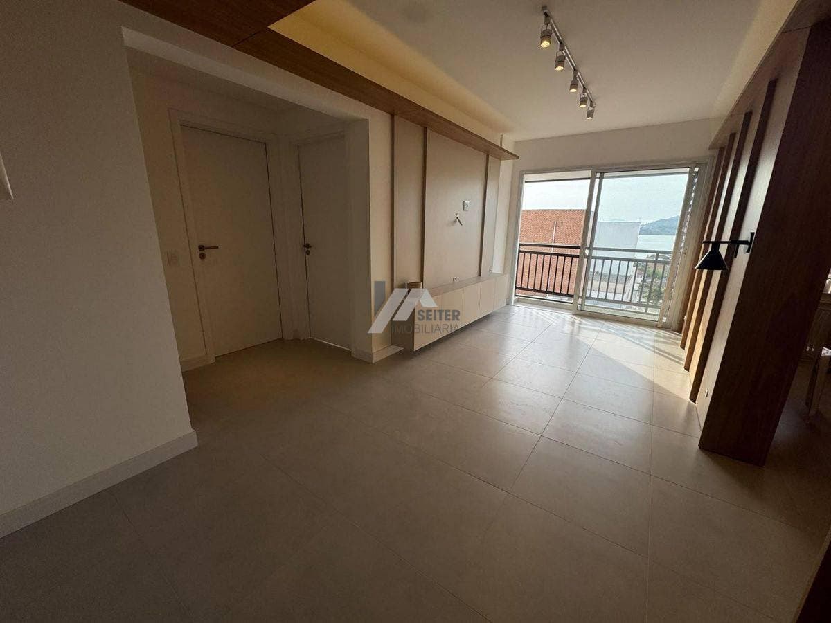 Apartamento 2 dormitórios no João Paulo