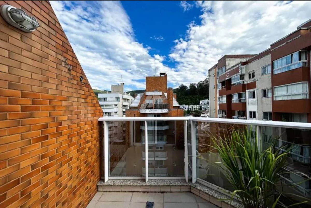 Apartamento com 2 quartos 2 suítes Córrego Grande Florianópolis