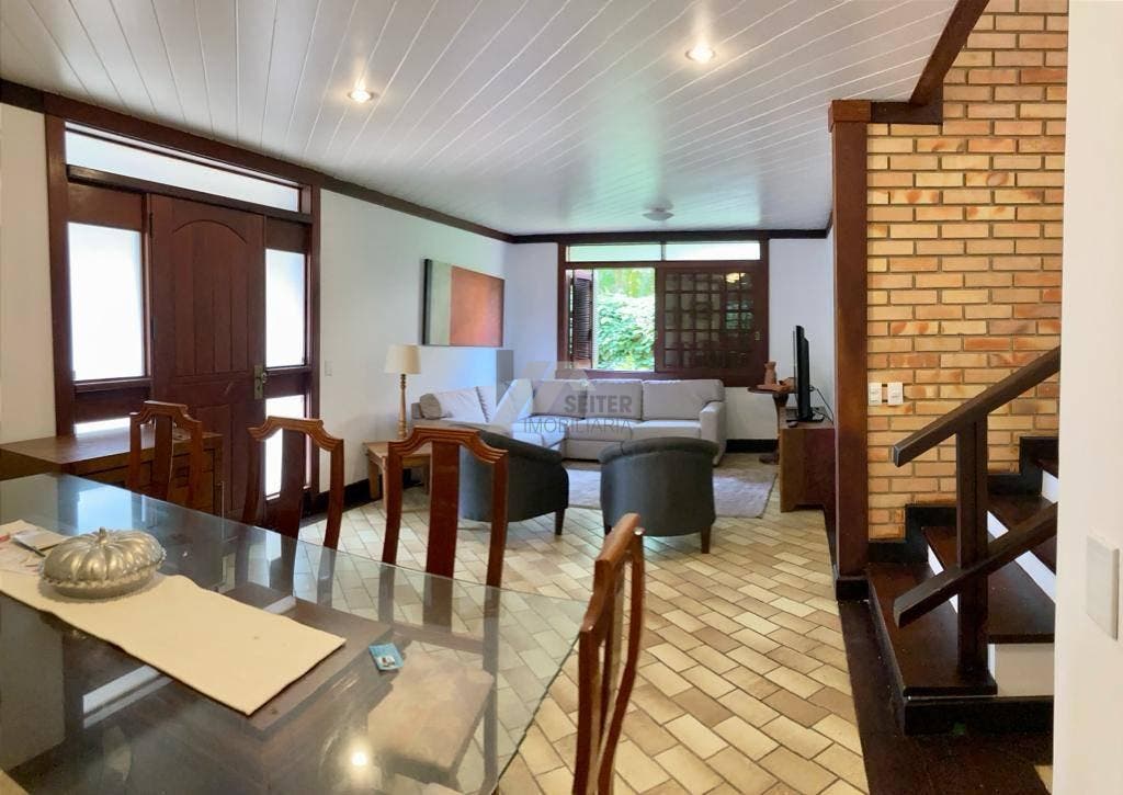 Casa em Jurerê Internacional 315m2