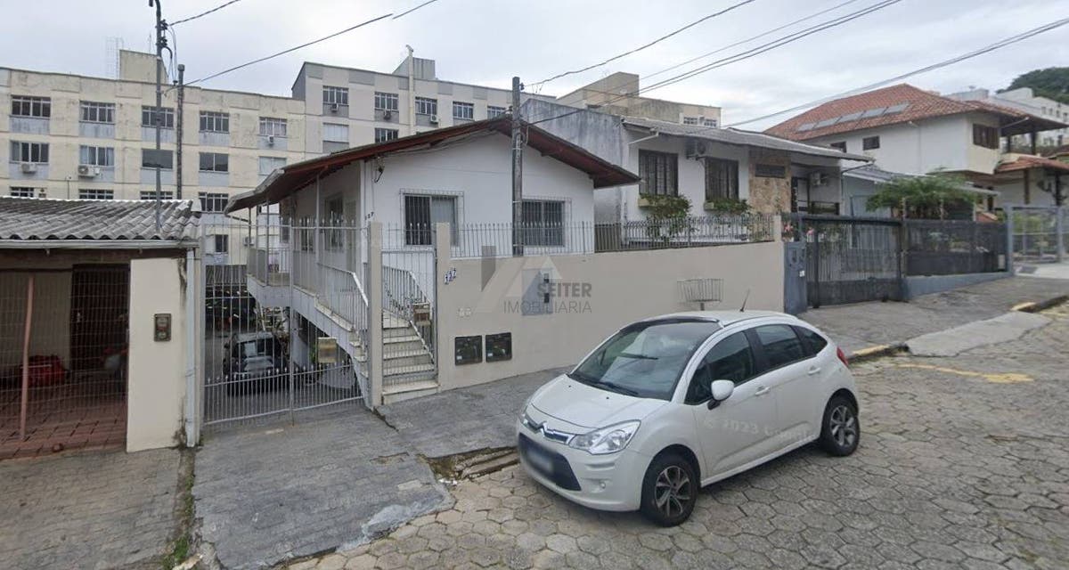 Casa grande a venda Trindae rua