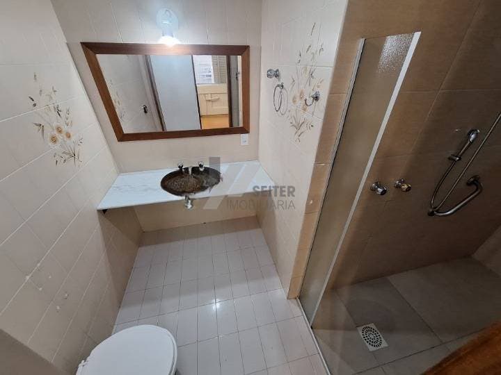 Apartamento 3 quartos para alugar na Av Mauro Ramos