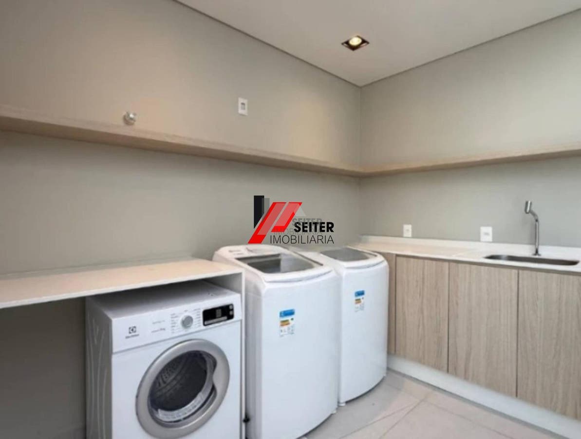 Apartamento a venda com 2 dormitórios em jurere florianópolis