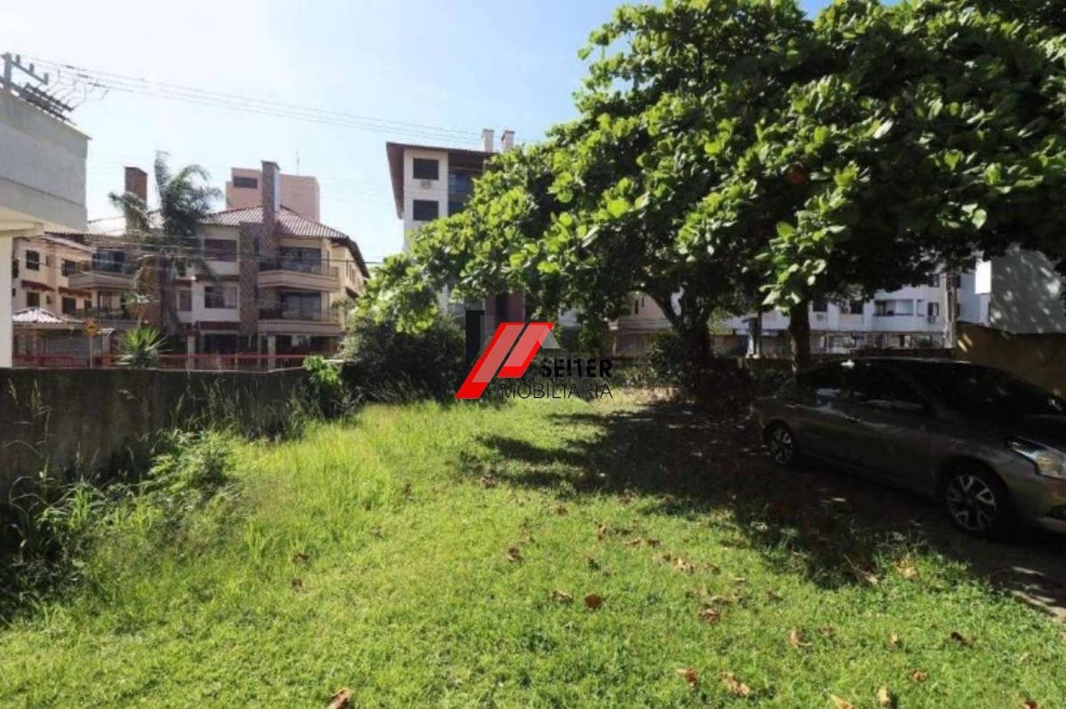 Casa Comercial de 4 Quartos à Venda em Ingleses do Rio Vermelho, Florianópolis-SC. 182m²