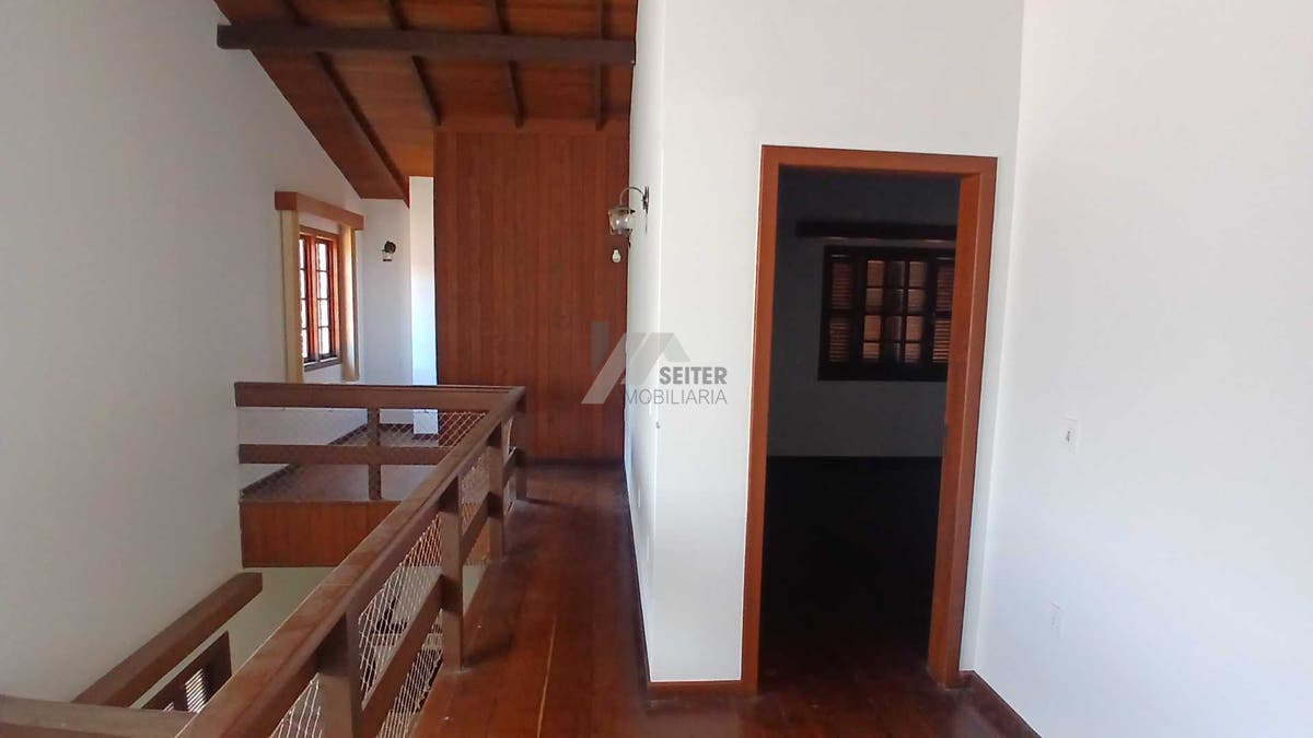 Casa a venda de 4 suites terreno grande Santo Antonio de Lisboa Florianopolis