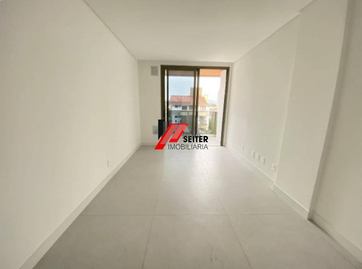 Apartamento a venda com 2 dormitórios em jurere florianópolis