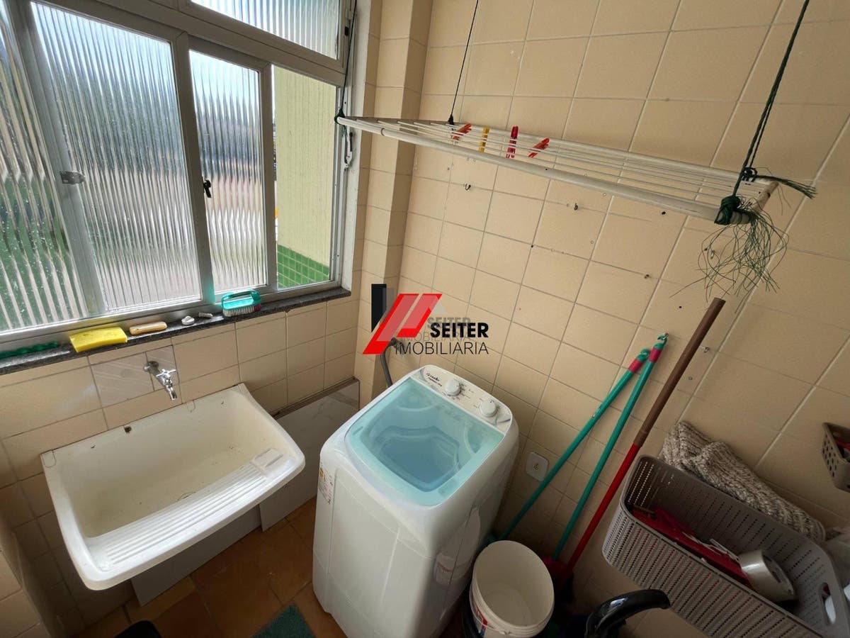 Apartamento á venda no bairro Córrego Grande em Florianópolis