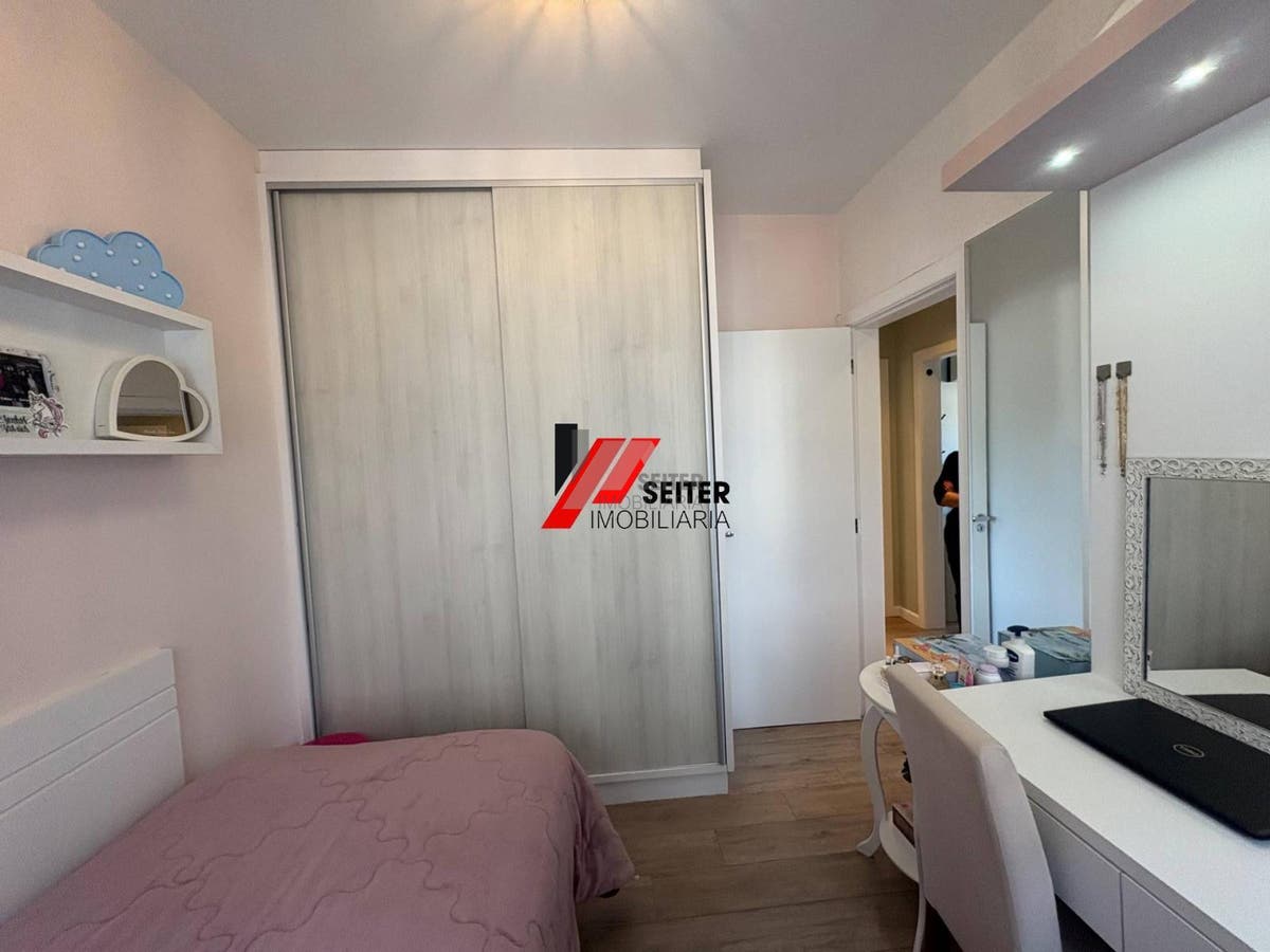 Apartamento á venda Itacorubi Florianópolis.