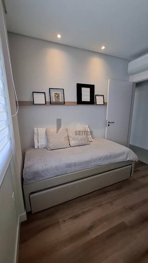 Apartamento 2 dormitórios para Venda no Carvoeira Florianópolis