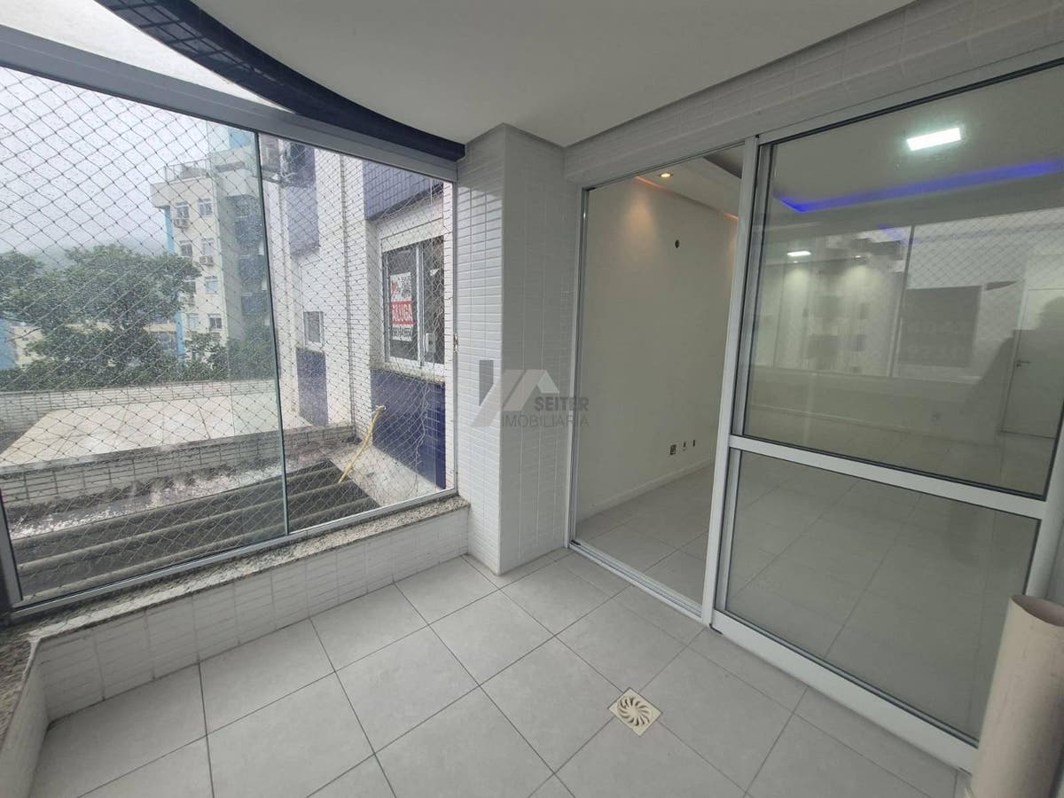 Apartamento com 3 quartos para Locação, Itacorubi - Florianópolis