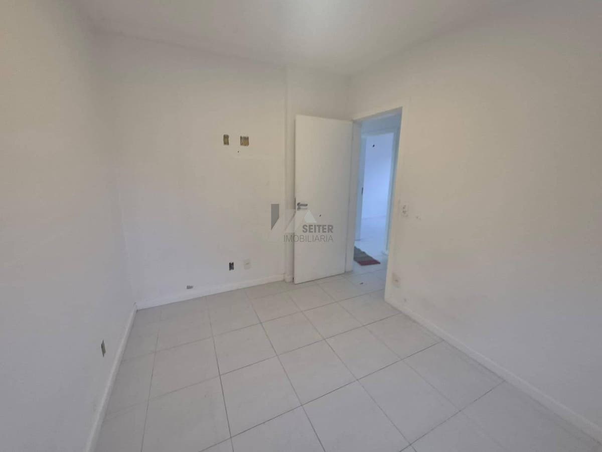 Apartamento com 3 quartos para Locação, Itacorubi - Florianópolis