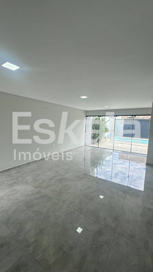 Sobrado Com 01 Suíte + 02 Quartos Com Piscina Três Rios Do Sul - Jaraguá Do Sul